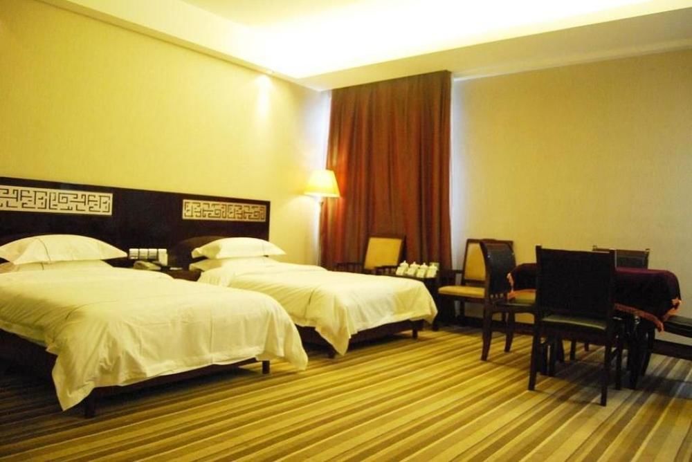 Jishou Heyi Hotel Фенян Екстериор снимка